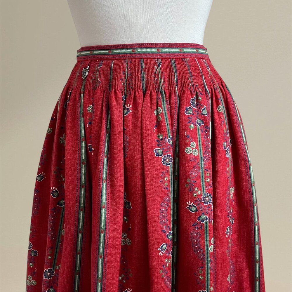 Vintage Dirndl Red Floral Print High-Waisted Midi Flared Prairie Folk Skirt